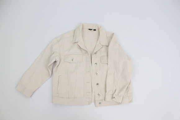 Esmara white denim jacket with engraved silver buttons - L