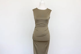 Arlow green sleeveless form-fitting ruched backless maxi dress - S