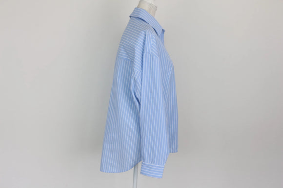 Blue and white striped long-sleeved shirt - L