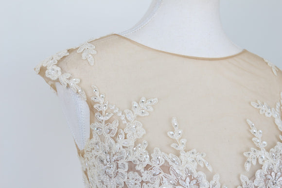 Bride & Co. Soft White Wedding Dress, Including Veil - 2/XS