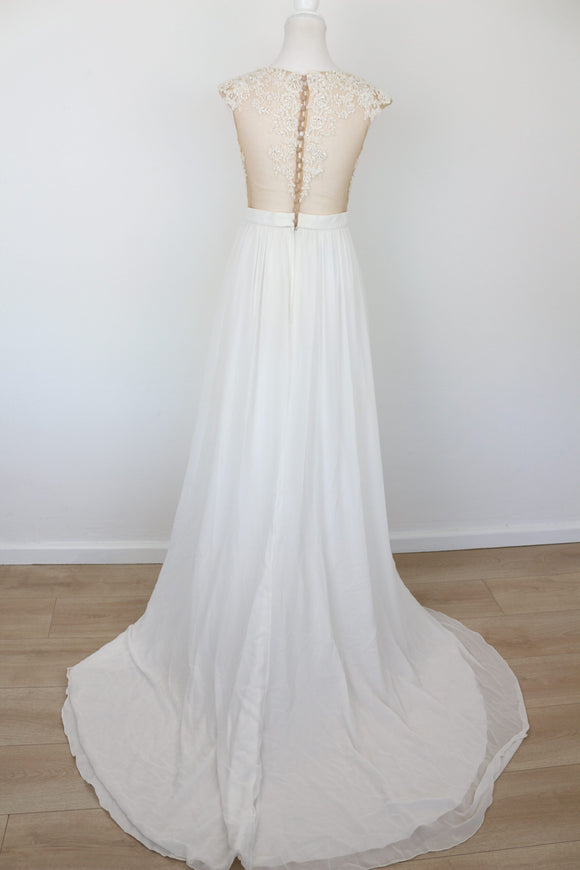 Bride & Co. Soft White Wedding Dress, Including Veil - 2/XS