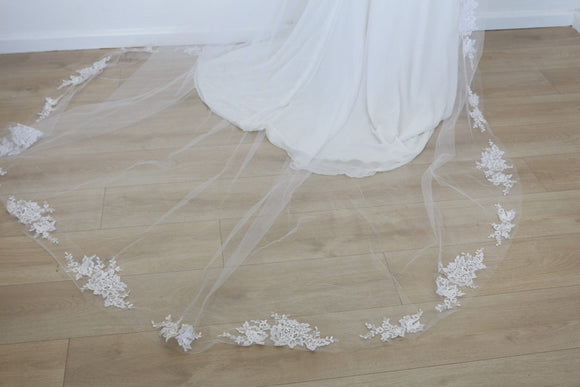 Bride & Co. Soft White Wedding Dress, Including Veil - 2/XS