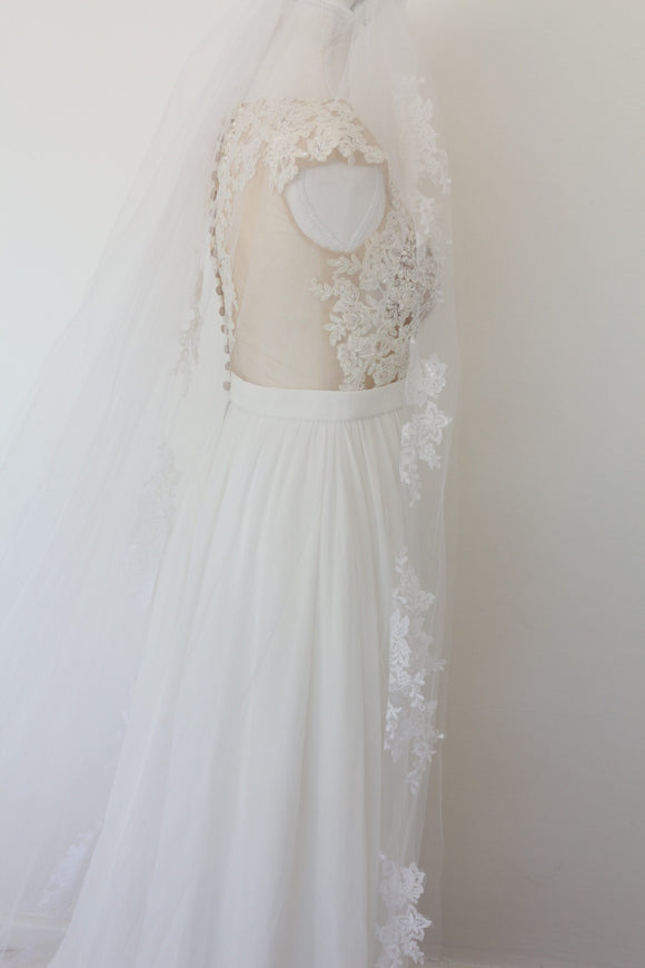 Bride & Co. Soft White Wedding Dress, Including Veil - 2/XS