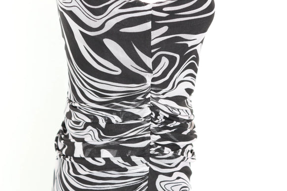 Black and white patterned sleeveless form-fitting maxi dress - M