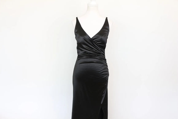 Black form-fitting strap dress with slit - M