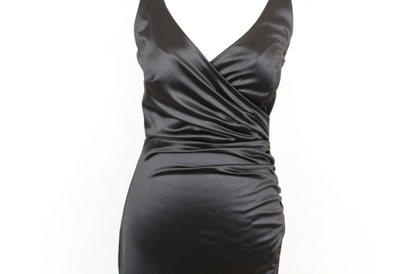 Black form-fitting strap dress with slit - M