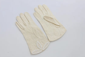 Off-white gloves with white beading - S