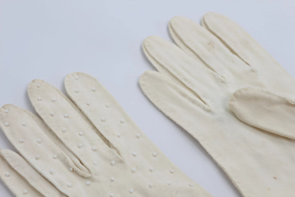 Off-white gloves with white beading - S