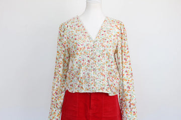 Vero Moda Ditsy Floral V-Neck Button-Front Blouse – S