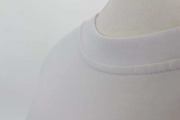 Poetry white t-shirt with pink embroidery - S