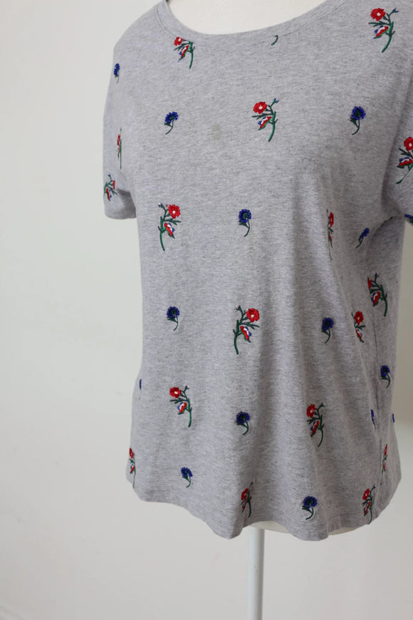Woolies grey t-shirts with embroided flowers - S