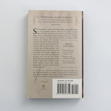 Hollow City - The Second Novel of Miss Peregrine's Peculiar Children by Ransom Riggs - 0