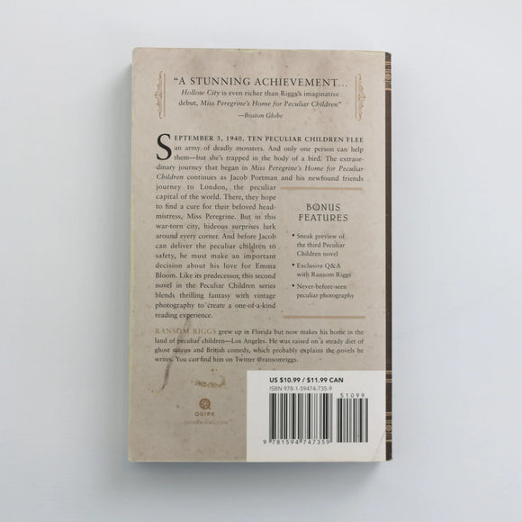 Hollow City - The Second Novel of Miss Peregrine's Peculiar Children by Ransom Riggs