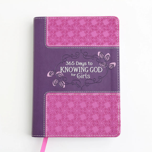365 Days to Knowing God for Girls by Carolyn Larsen