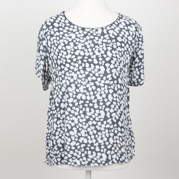 Grey Hibiscus Floral Print Short-Sleeve Top – Size L