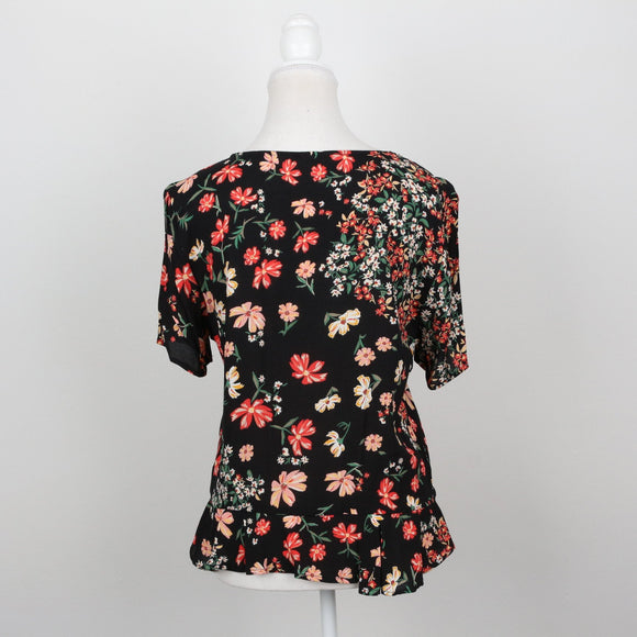 H&M Black Multi Floral Print V-Neck Tie-Front Flutter Blouse – Size 8