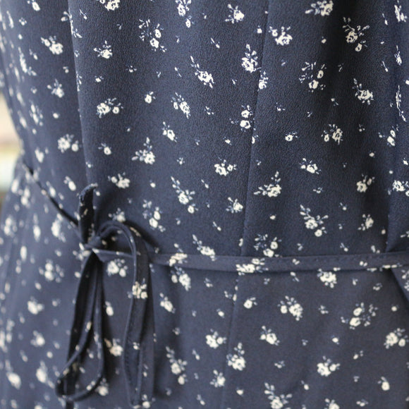 H&M Navy Blue Floral Wrap Dress | Size L – Secondhand