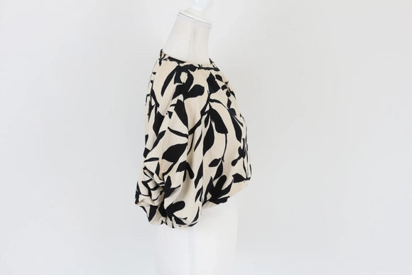 White and black print crop top