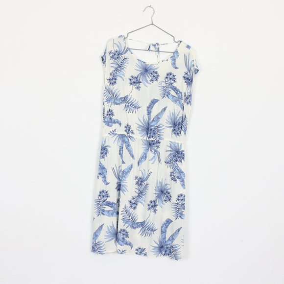 White & Blue Mini Dress | Thrift Find – Size XL