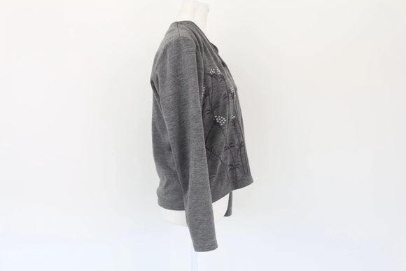 Grey cardigan with embroidery details - L