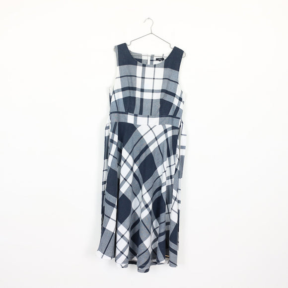 Daniel Hechter Plaid Linen Dress | Thrift Find – Size 38