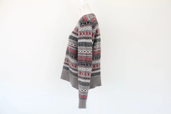 Vintage patterned grey and red winter jersey - M