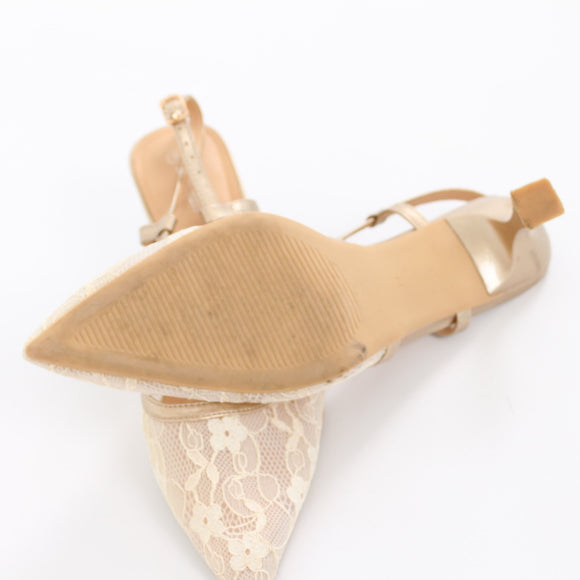 Cream Lace Pointed-Toe Slingback Kitten Heels with Gold Trim – Size 6