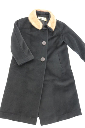 Black vintage coat with big black buttons and fur details - L - 0