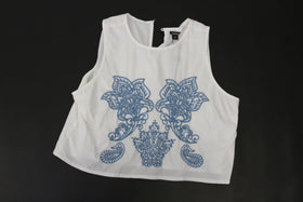 BOOHOO White blouse with blue embroidery - 18