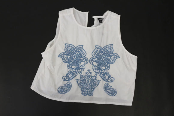BOOHOO White blouse with blue embroidery - 18
