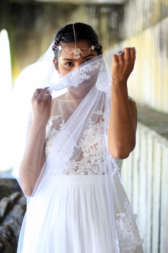 Bride & Co. Soft White Wedding Dress, Including Veil - 2/XS